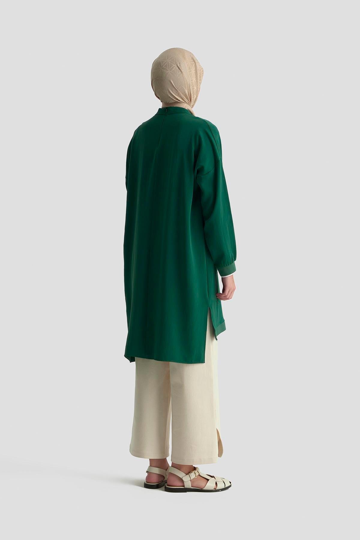 ARMİNE TREND Kolları Ribanalı Arkadan Uzatmalı Basic Tunik-Zümrüt 25YT449