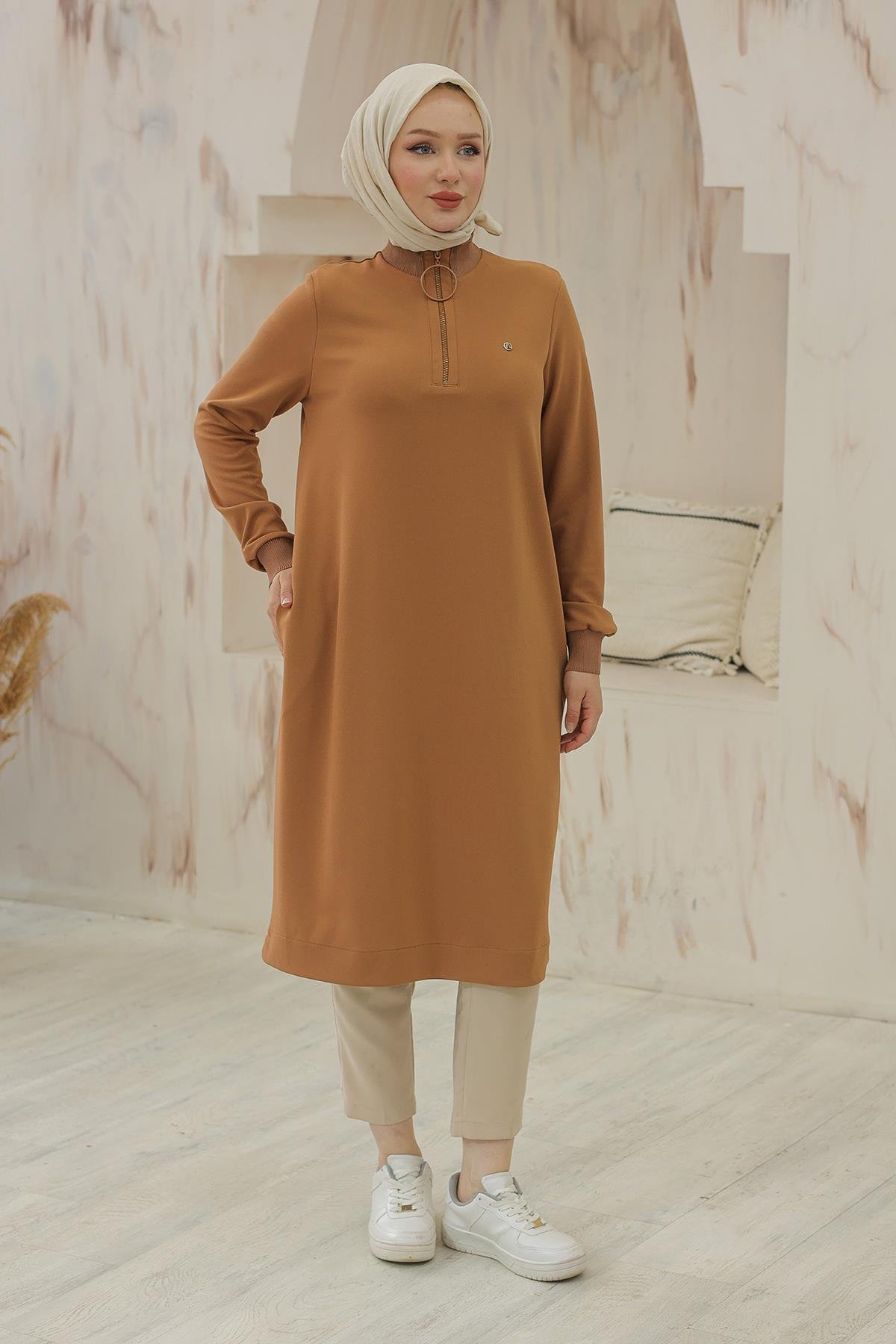 ARMİNE TREND Kolları Ribanalı Yarım Fermuarlı Tunik Camel 24KT436