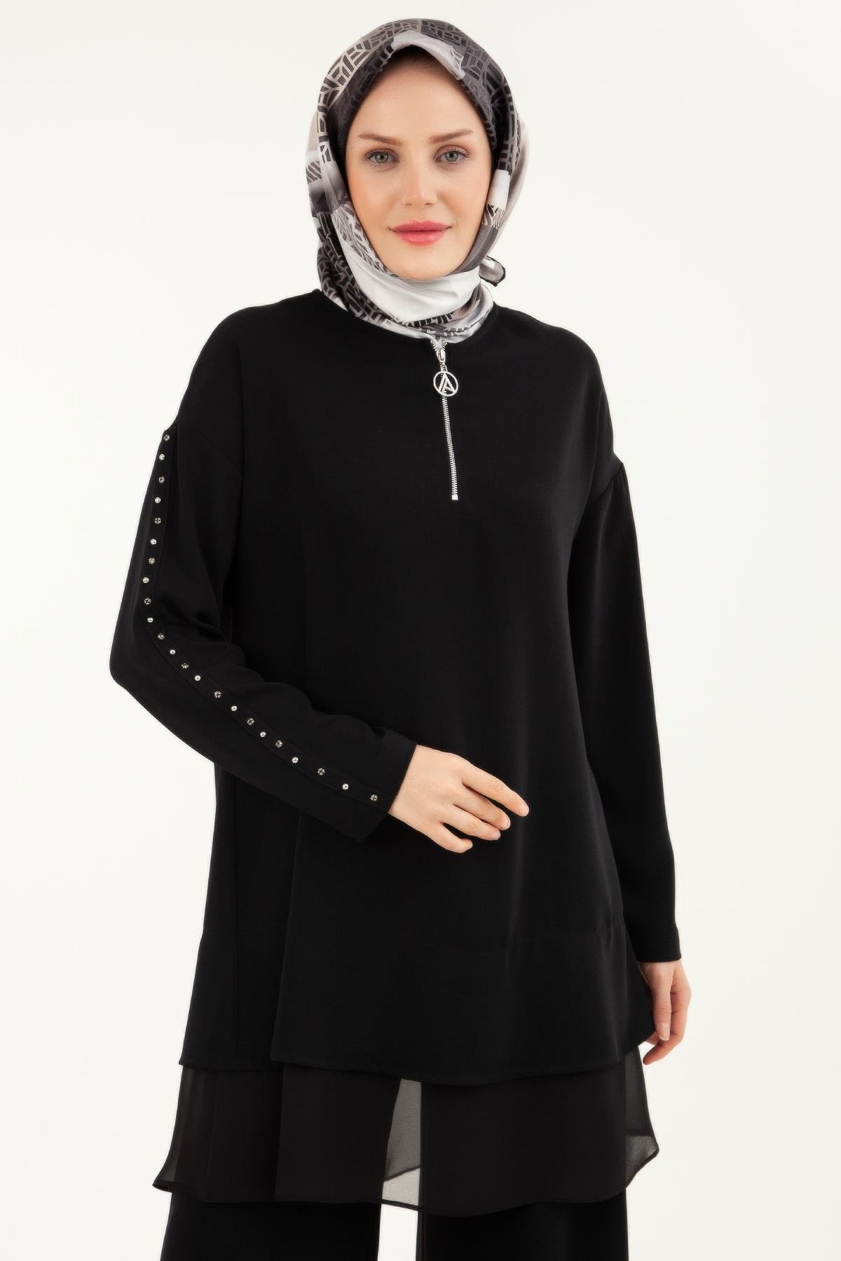ARMİNE TREND Kolları Taş Detyalı Yakası Fermuarlı Pantolonlu İkili Takım-Siyah 23KT601