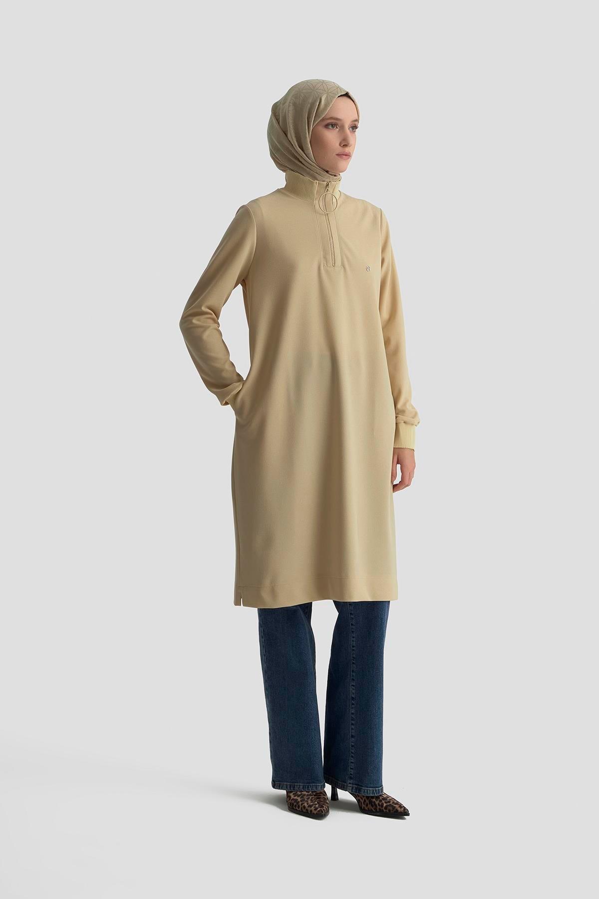 ARMİNE TREND Kolları ve Yakası Ribanalı Yarım Fermuarlı Tunik-Bej 25YT437