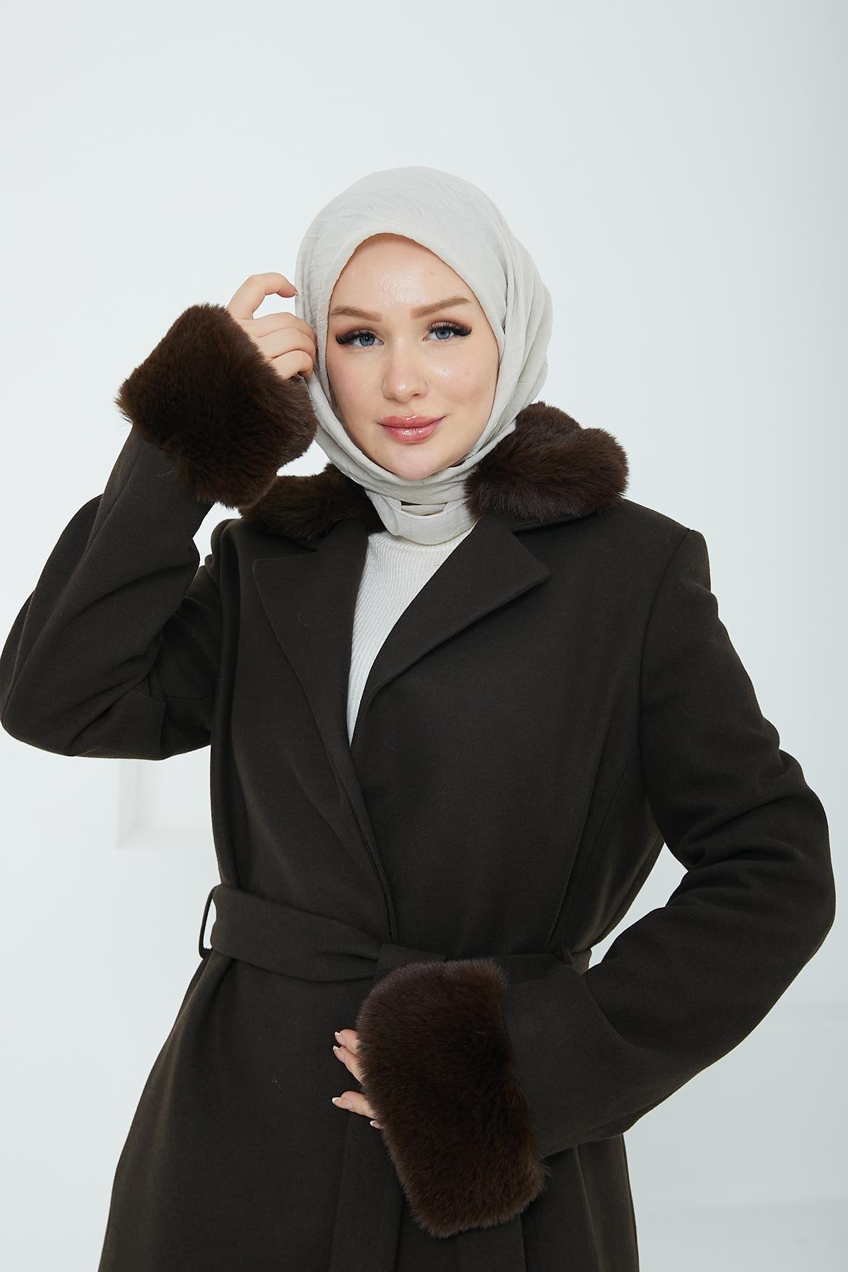 ARMİNE TREND Kolları ve Yakası Seyyar Kürklü Kap-Kahverengi 24KT816