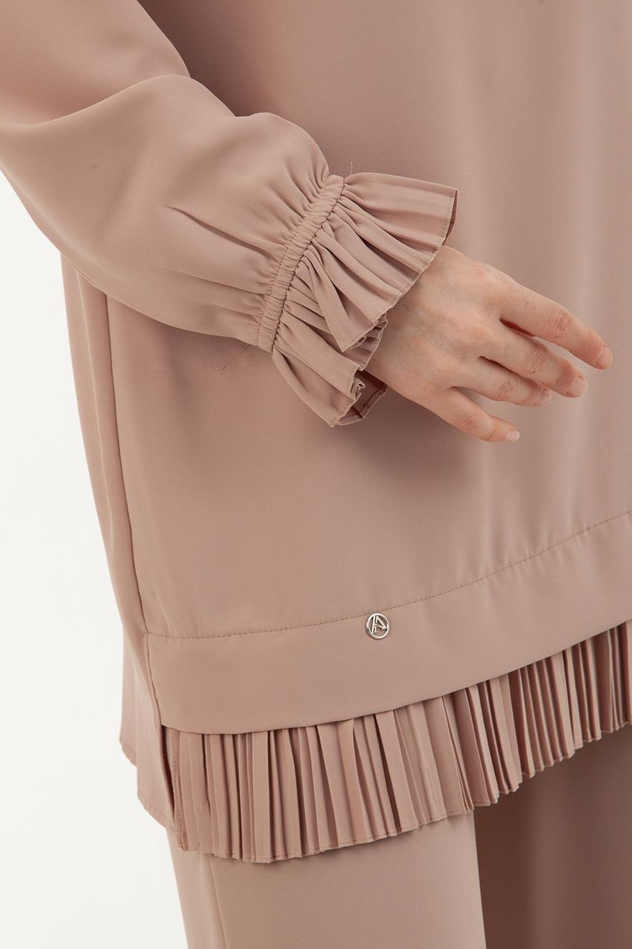 ARMİNE TREND Kolyeli, Kolları ve Etek ucu Piliseli Pantolonlu İkili Takım-Camel