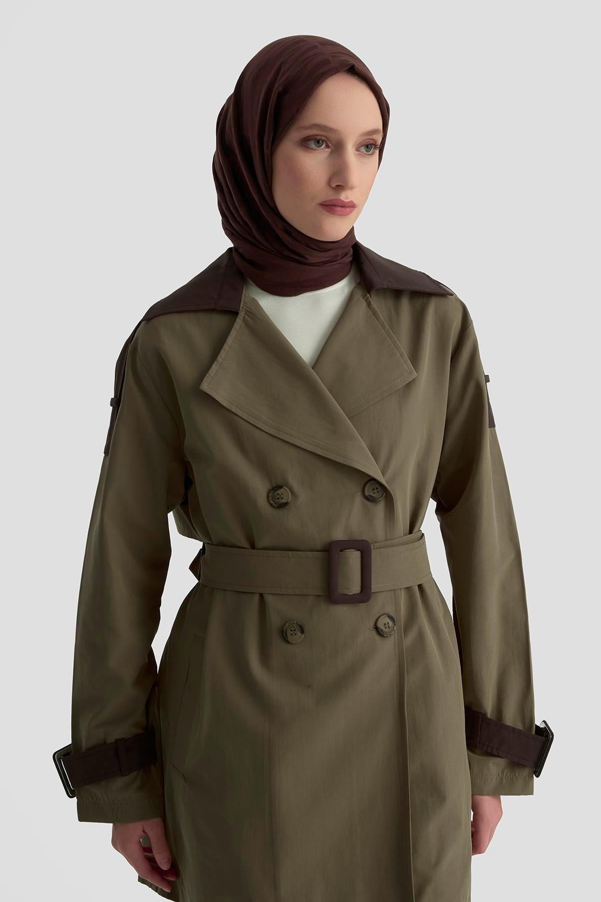 ARMİNE TREND Kruvaze Kapamalı Düğmeli Kemerli Kısa Trençkot Olive 25YT705