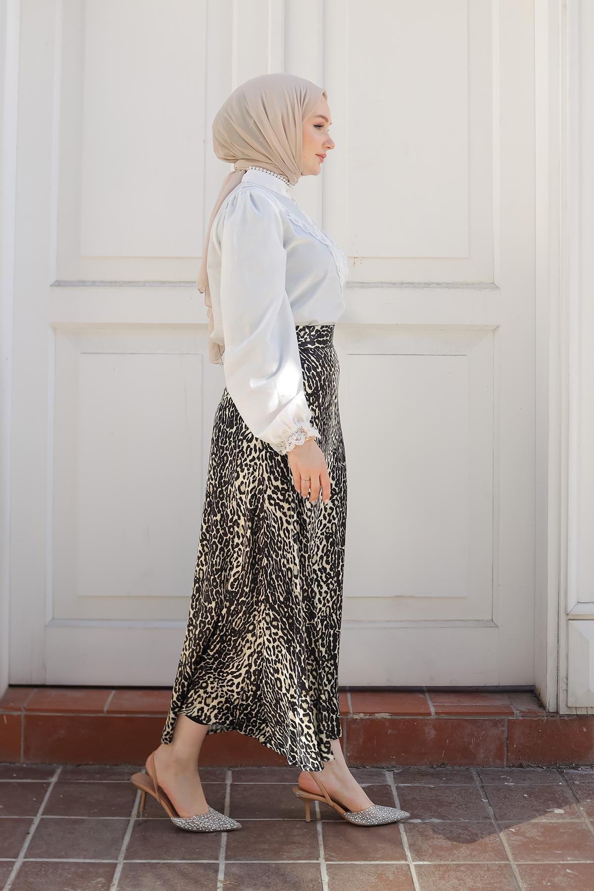 ARMİNE TREND Leopar Desenli Etek-Siyah 24KT103