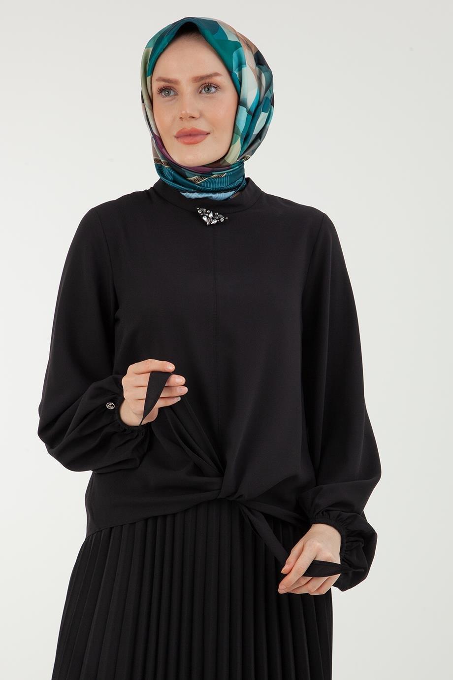 ARMİNE TREND Önden Bağlamalı Bluz ve Piliseli Etekli İkili Takım-Siyah 23YT602