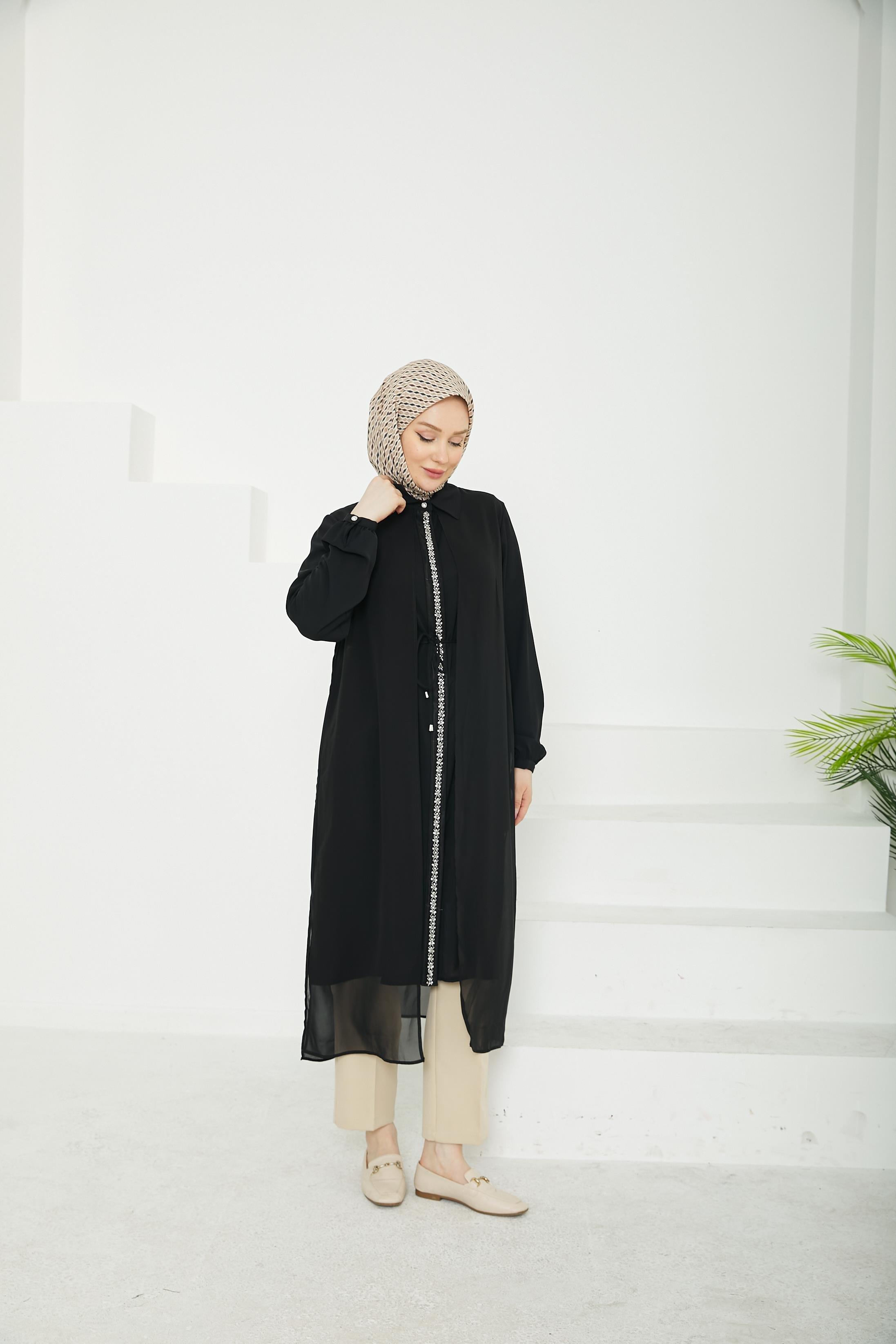 ARMİNE TREND Önden Taş Desenli Yakalı Tüllü Tunik-Siyah-25YT417