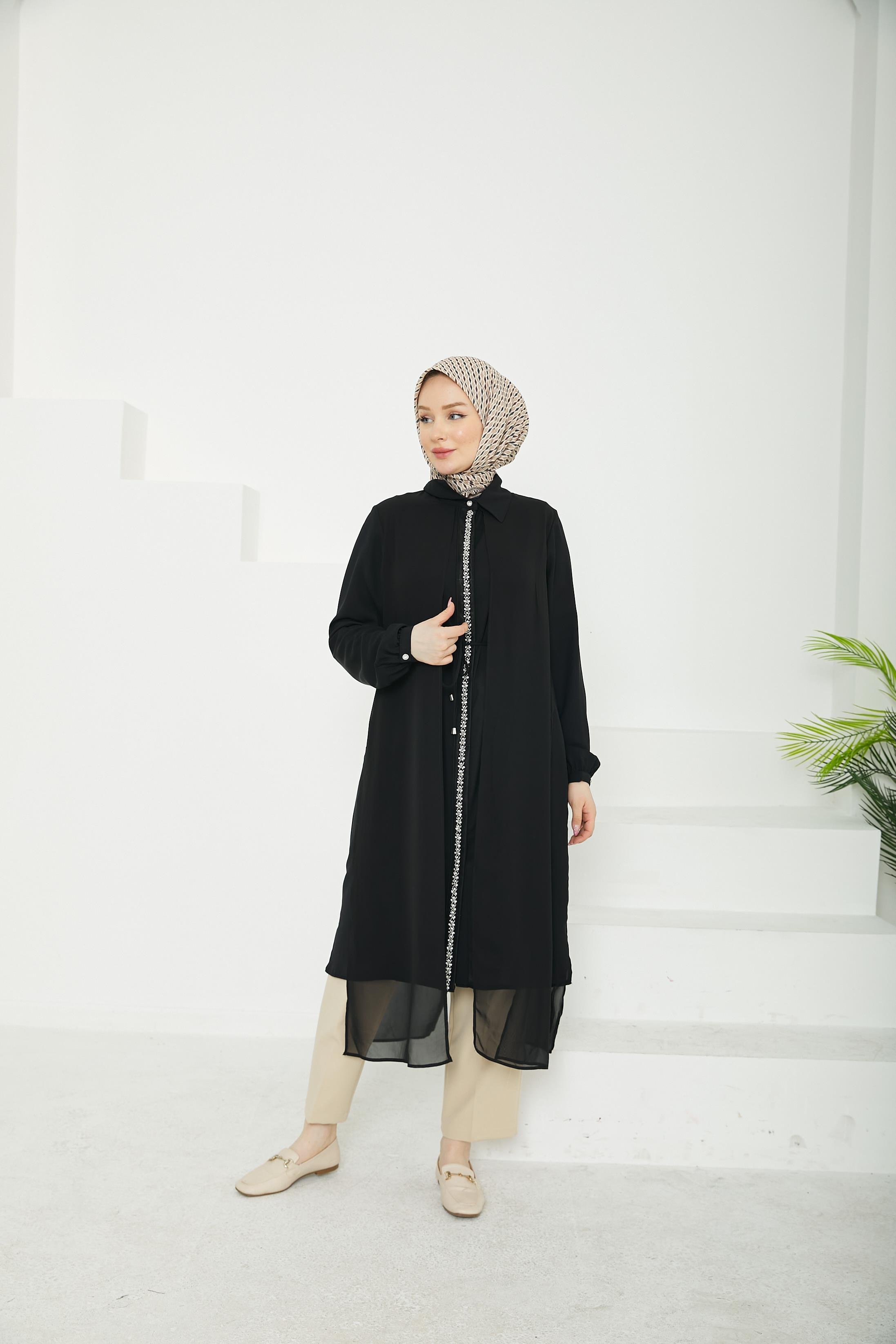 ARMİNE TREND Önden Taş Desenli Yakalı Tüllü Tunik-Siyah-25YT417
