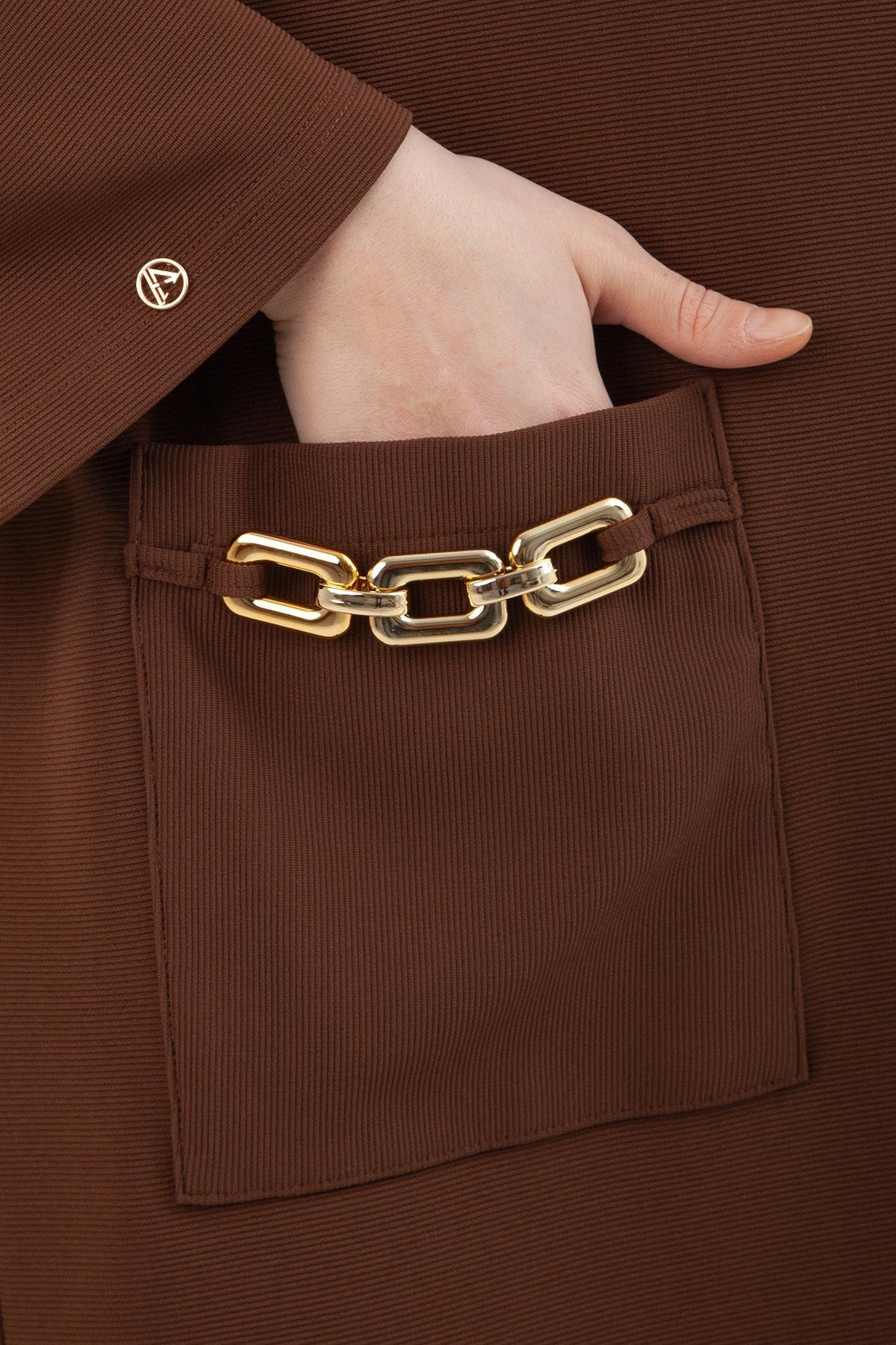 ARMİNE TREND Örme Kumaş Cepleri Zincir Detaylı Hırka Kahve 23KT525