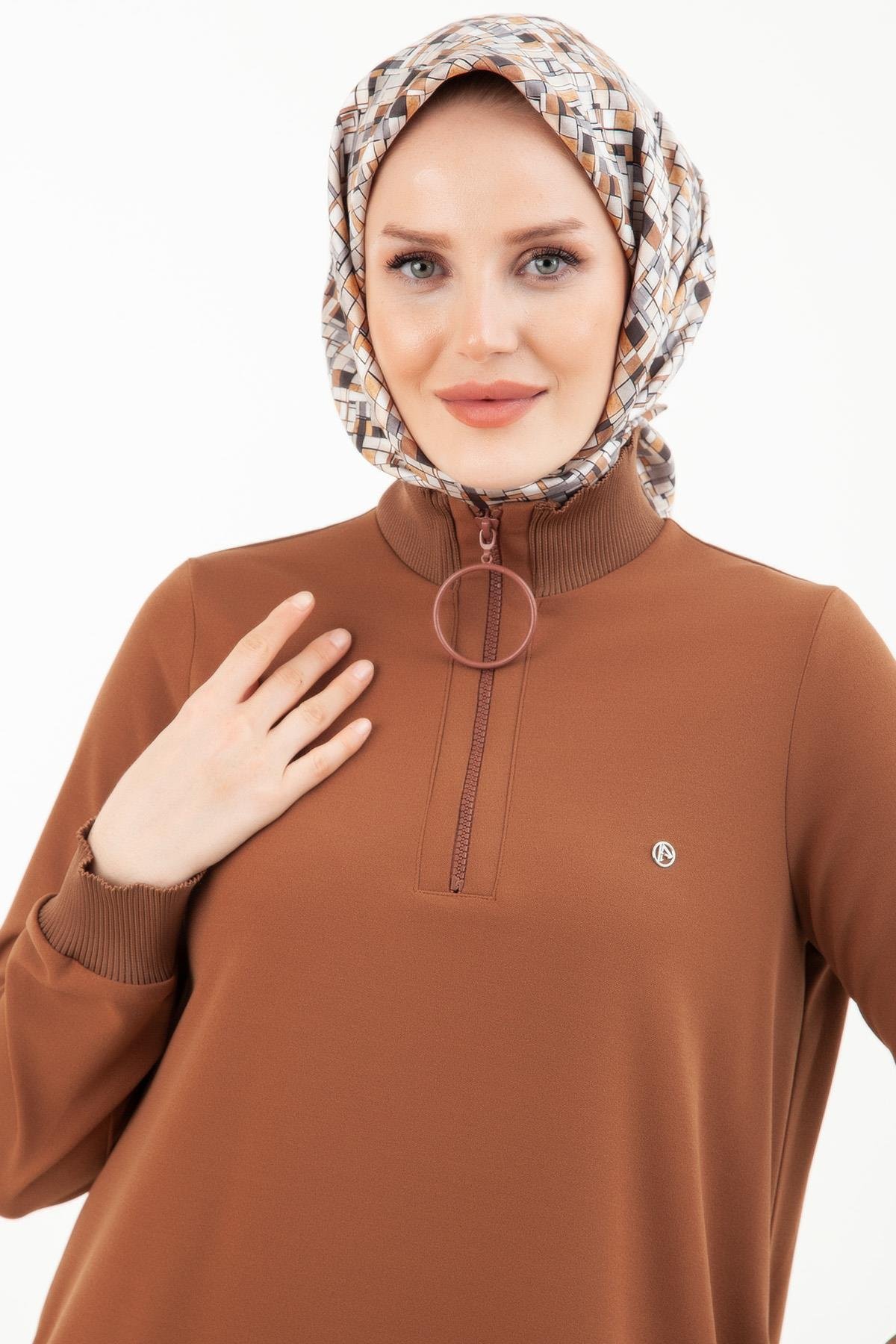 ARMİNE TREND Örme Kumaş Yakası Fermuarlı Ribanalı Kışlık Tunik-Badem 23KT442
