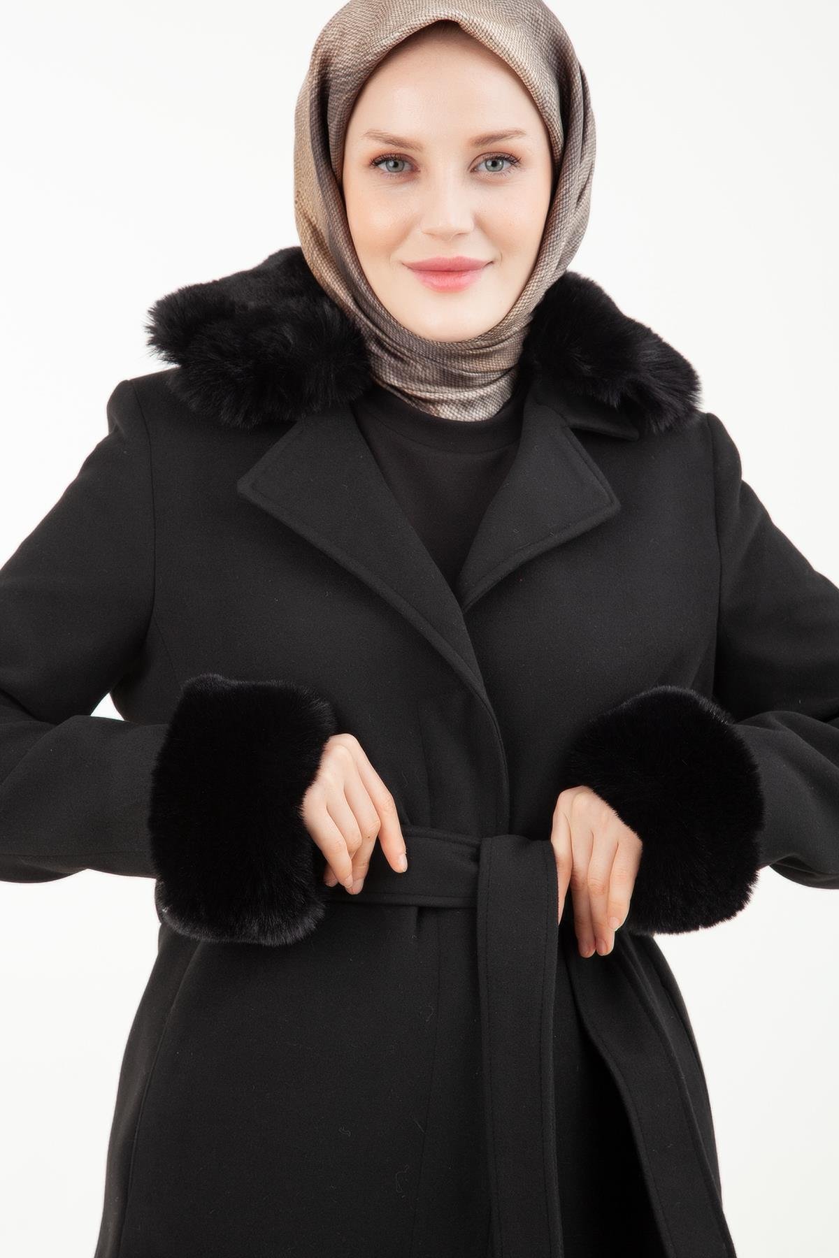 ARMİNE TREND Seyyar Kürklü Supatlı Belden Bağlamalı Kaşe Kaban Siyah 23KT804