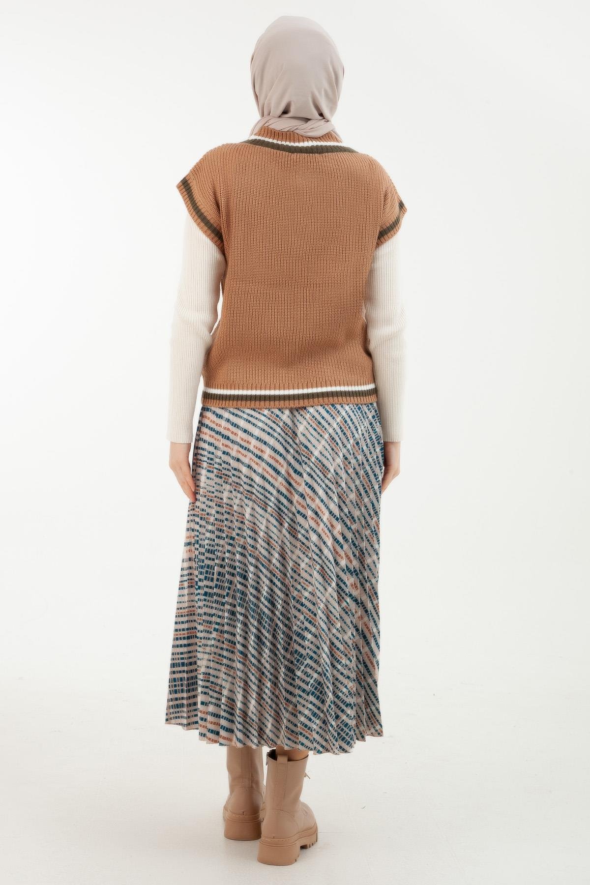 ARMİNE TREND V Yaka Süveter-Bisküvi 22KD4212