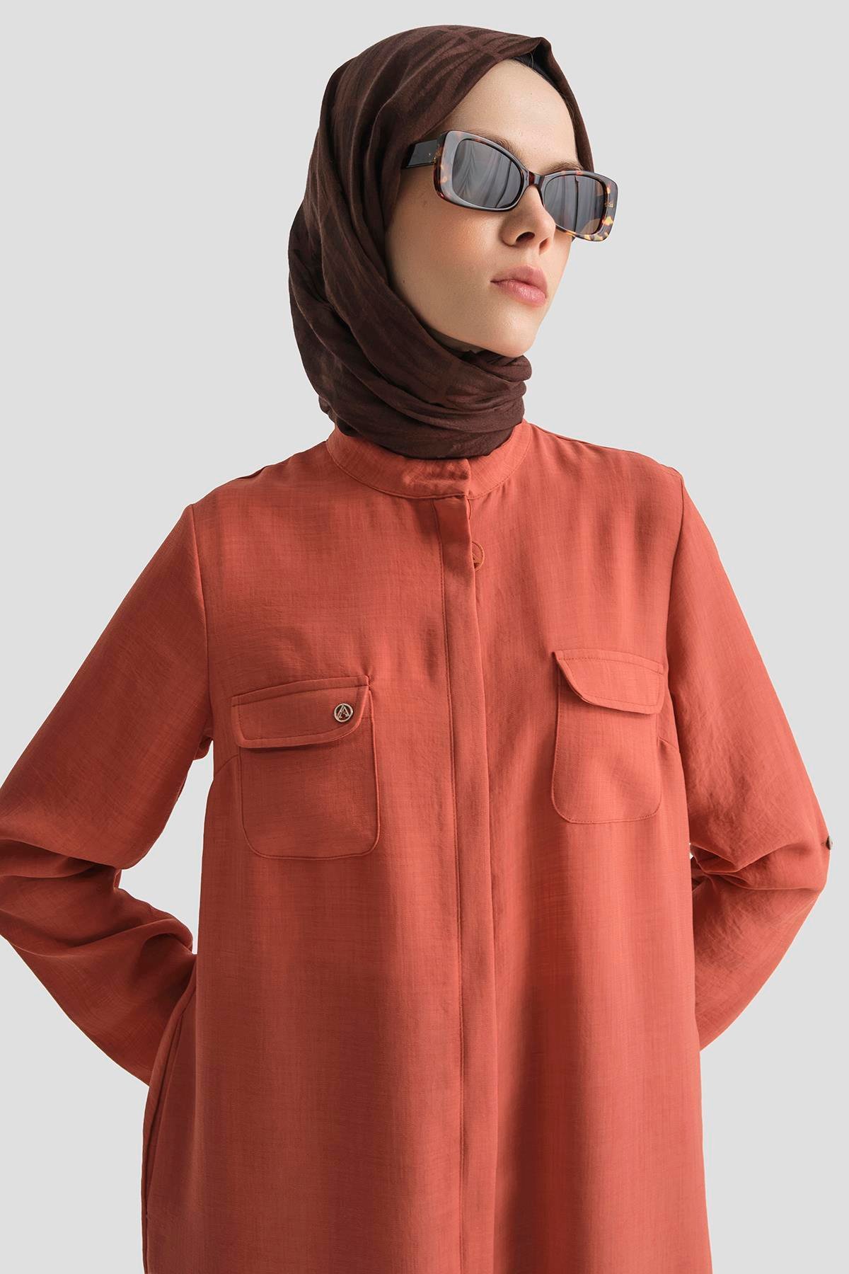 ARMİNE TREND Yakaları Cepli Gizli Fermuarlı Tunik-Tarçın 25YT4138