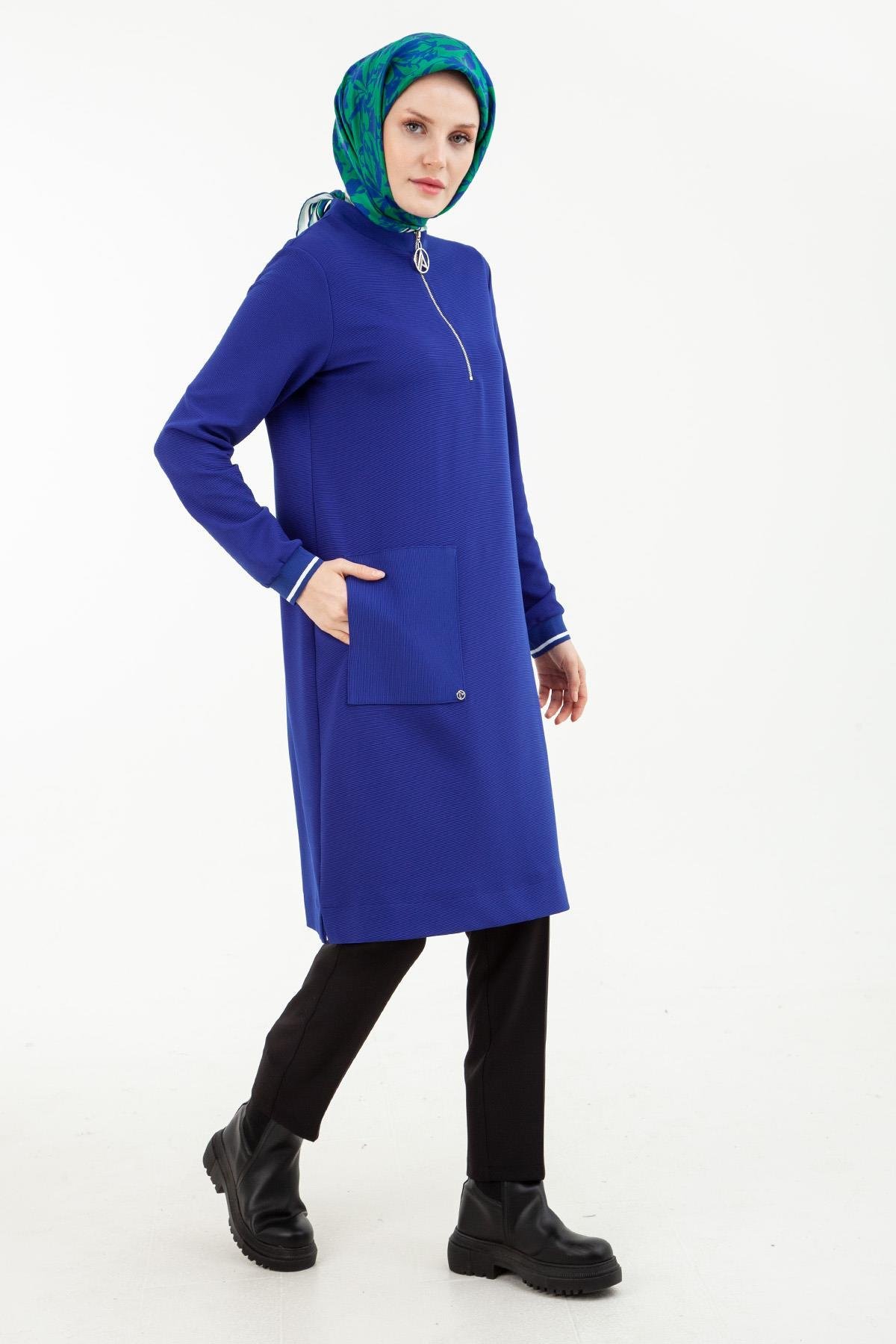 ARMİNE TREND Yakası Fermuarlı Kolları Ribanalı Örme Kumaş Tunik-Saks 23KT439