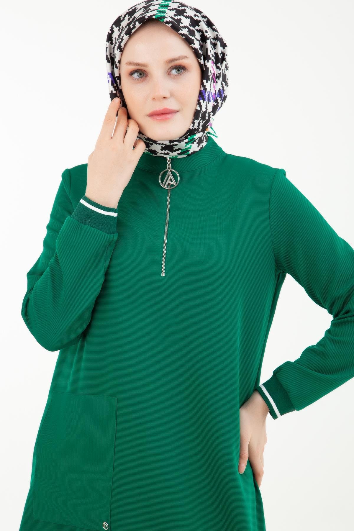 ARMİNE TREND Yakası Fermuarlı Kolları Ribanalı Örme Kumaş Tunik-Yeşil 23KT439