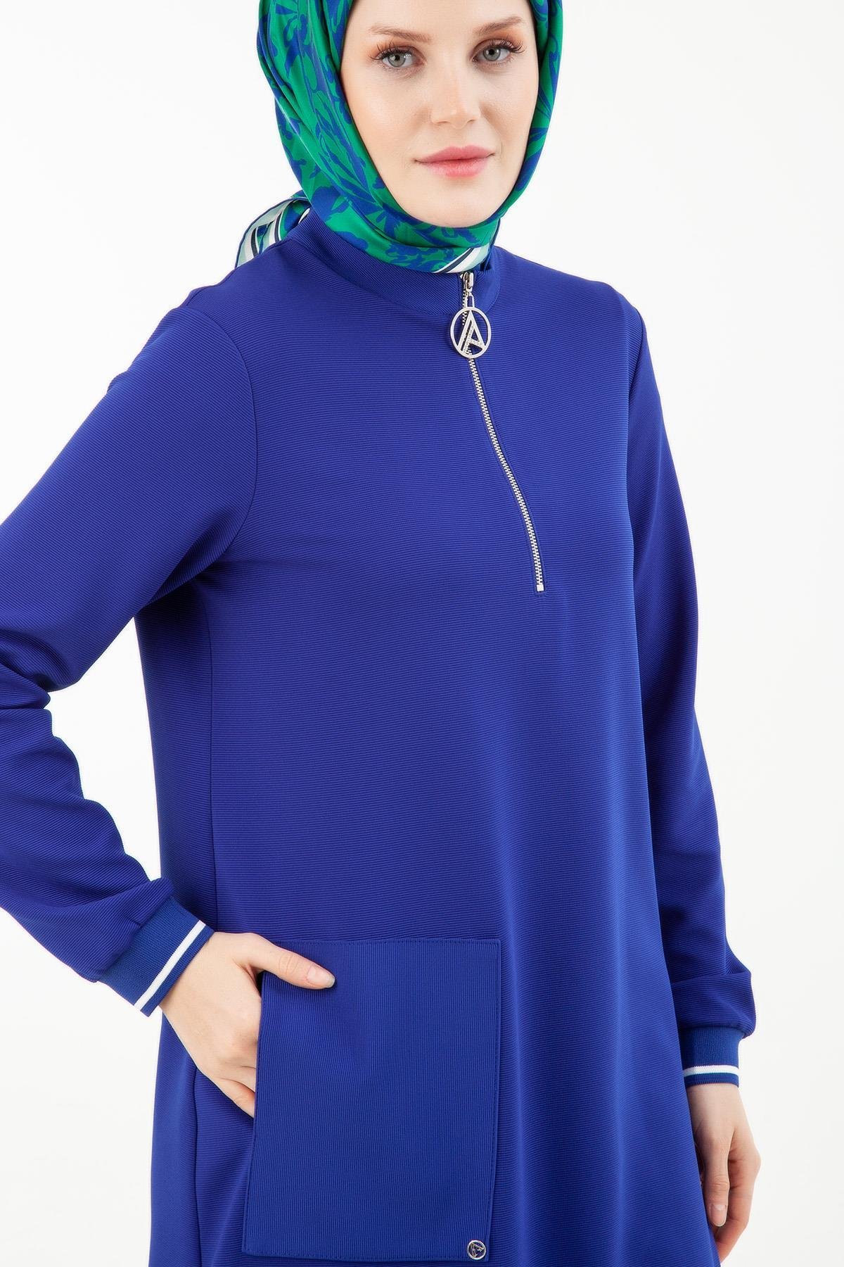 ARMİNE TREND Yakası Fermuarlı Kolları Ribanalı Örme Kumaş Tunik-Saks 23KT439