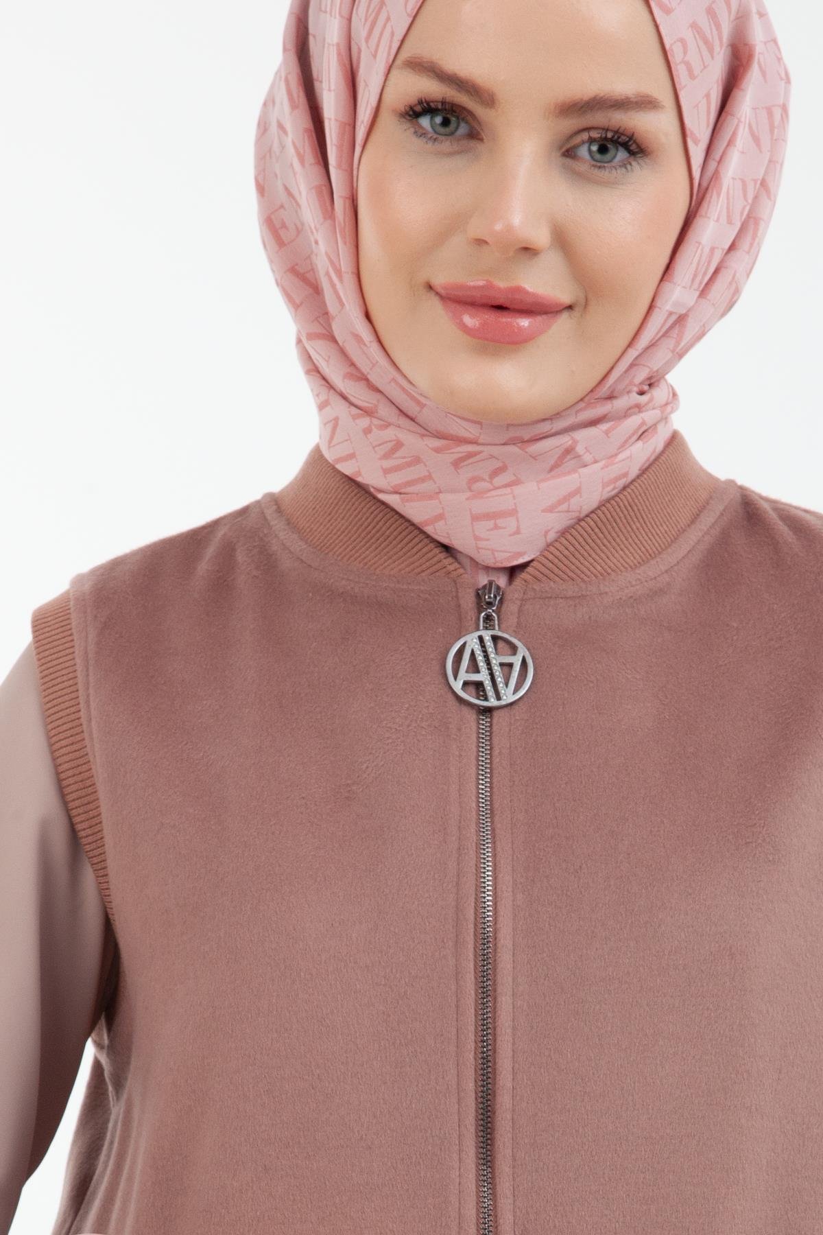 ARMİNE TREND Yakası Ribanalı Yandan Cepli Fermuarlı Kaşe Yelek-Gül 22KT527