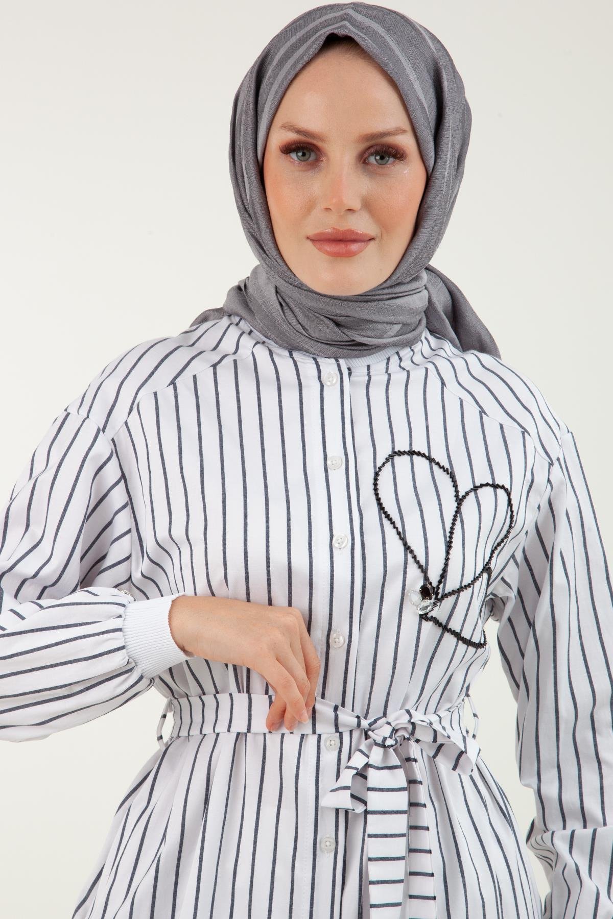 ARMİNE TREND Yakası ve Kolları Ribanalı Ön İşleme Detaylı Tunik-Lacivert 23YT453