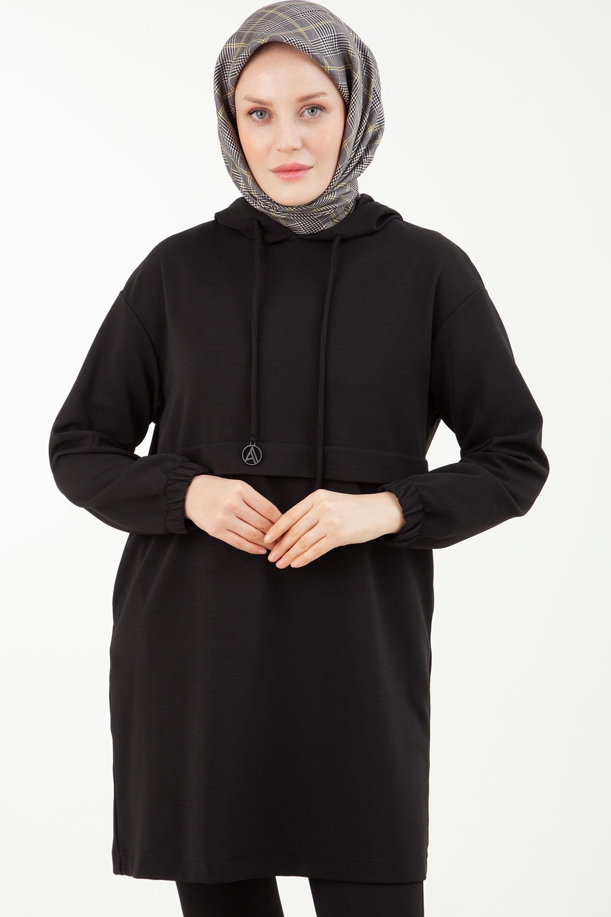 ARMİNE TREND Yandan Cepli Kolları Lastikli Kapüşonlu Tunik-Siyah 23KT446