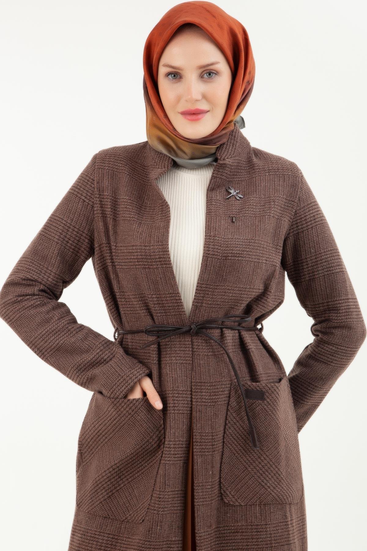 ARMİNE TREND Yanları Cepli Yusufcuk Detaylı Belden Bağlamalı Hırka-Kahve 23KT519