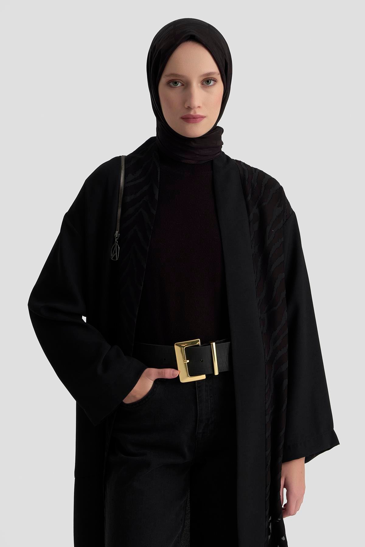ARMİNE TREND Zebra Desenli Salaş Kesim Cepli Yelek Siyah 25KT522