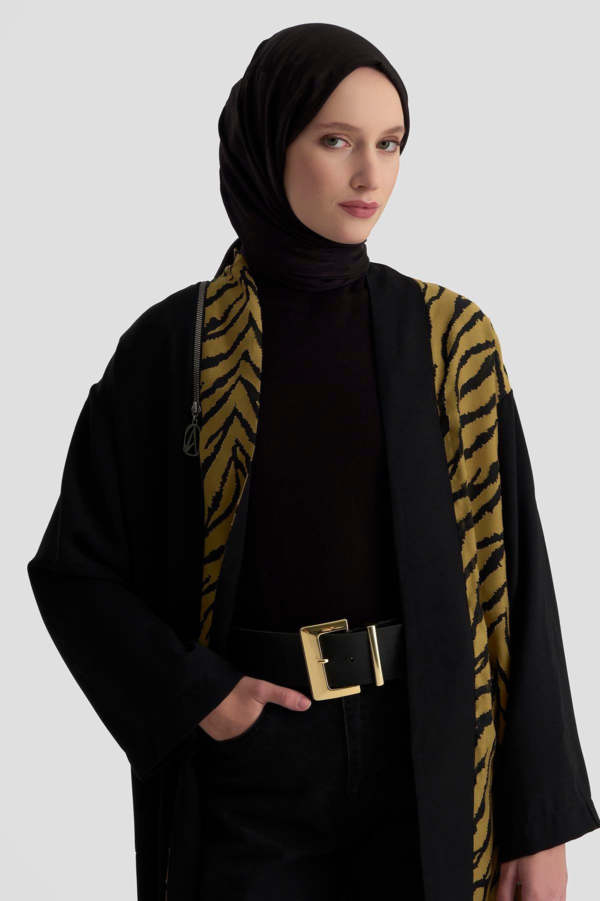 ARMİNE TREND Zebra Desenli Salaş Kesim Cepli Yelek Yağ Yeşili 25KT522