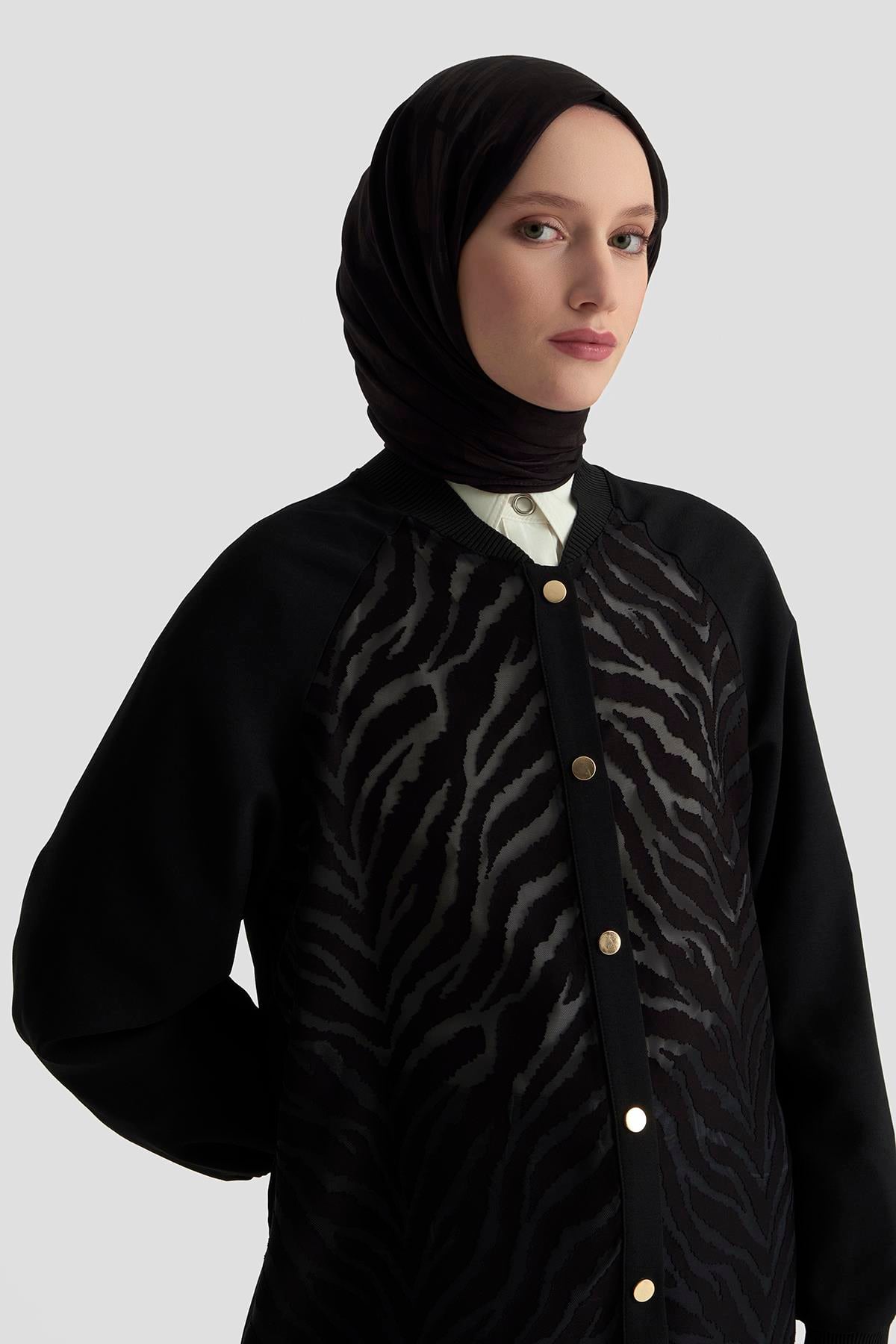 ARMİNE TREND Zebra Desenli Çıtçıtlı Tunik Siyah 25KT521
