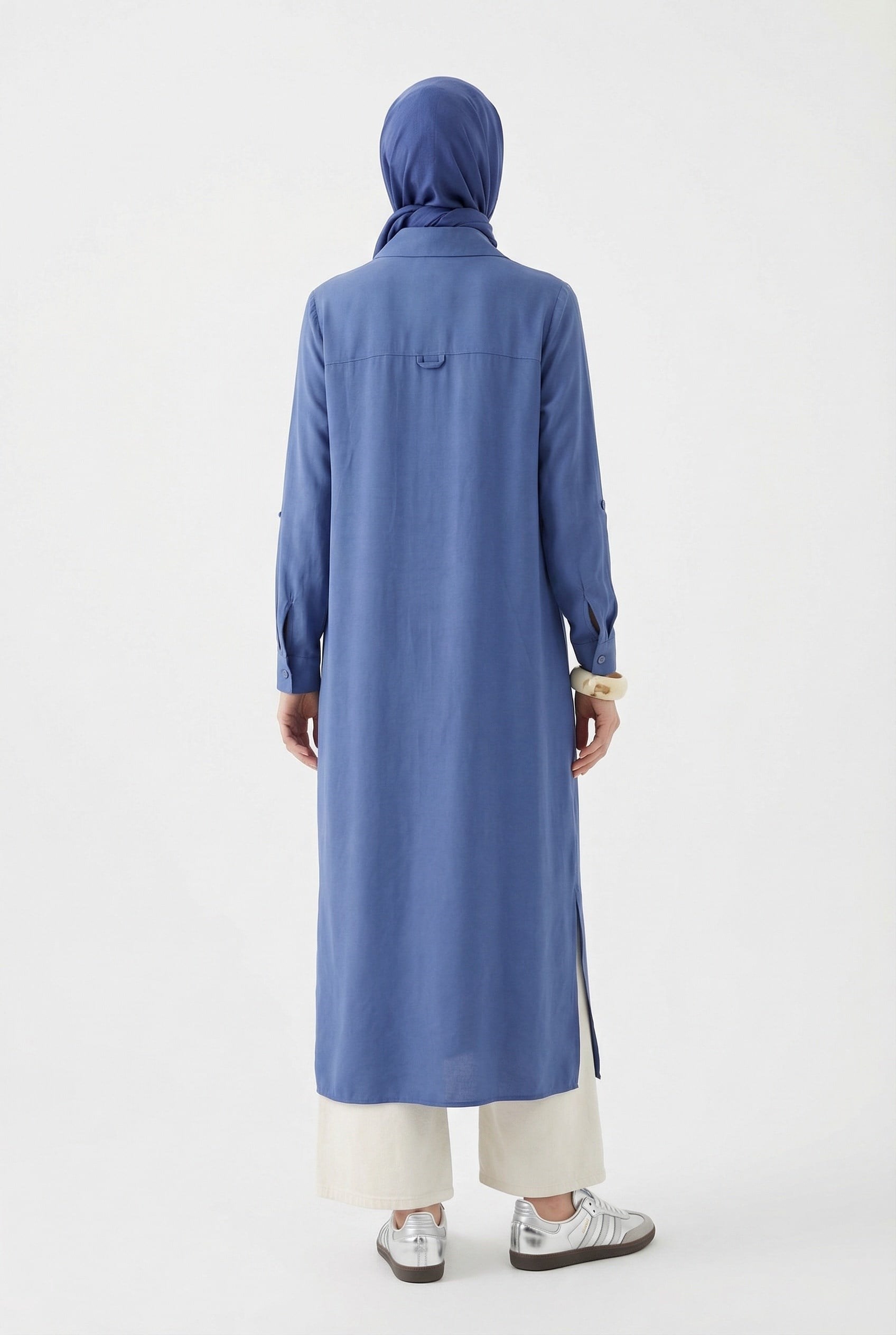 Armine Trend Boydan Düğmeli Cep Detaylı Gömlek Yaka Uzun Tunik İndigo 26YT404