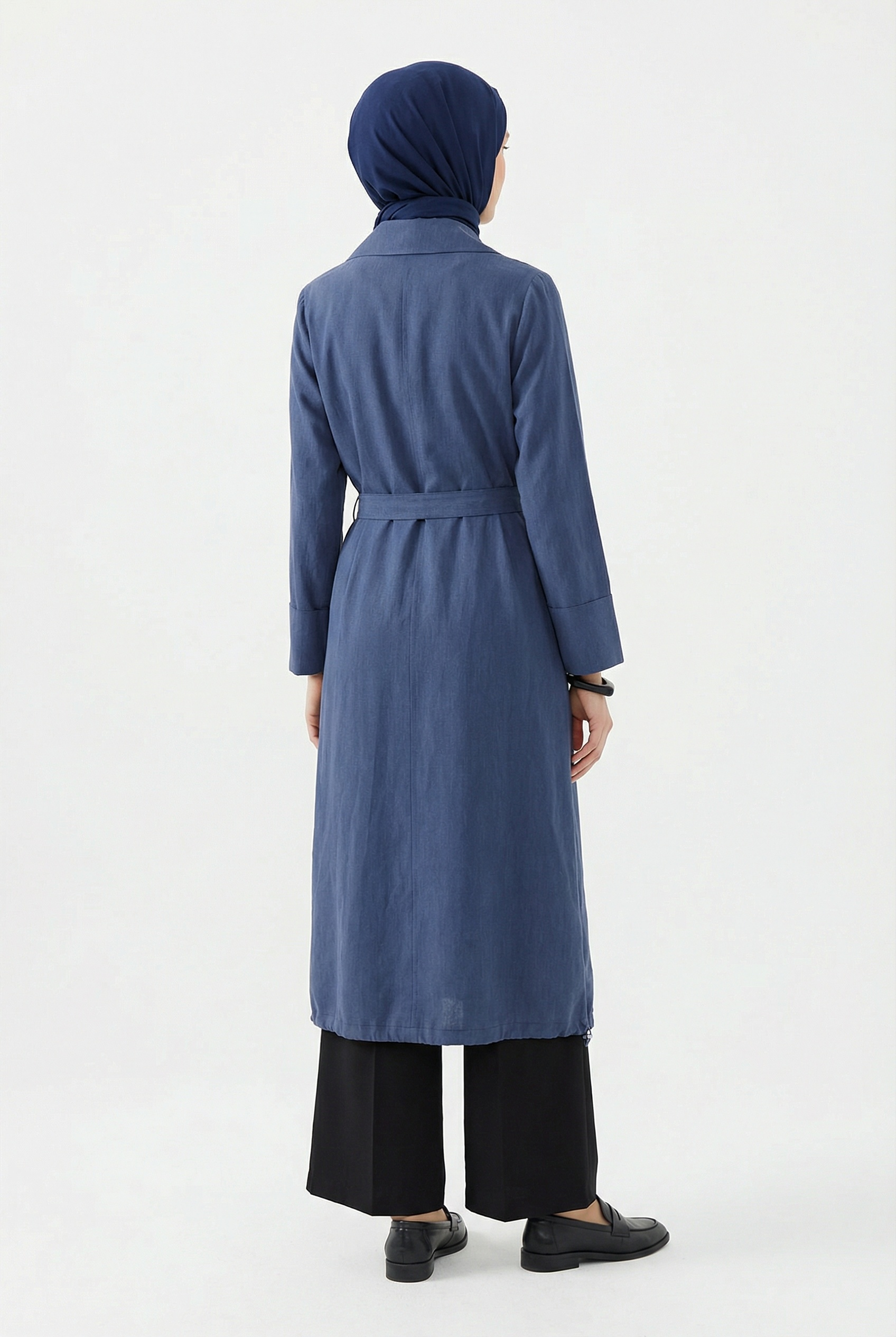 Armine Trend Yakası File Detaylı Belden Kuşaklı Yandan Fermuarlı Kap Lacivert 26YT702