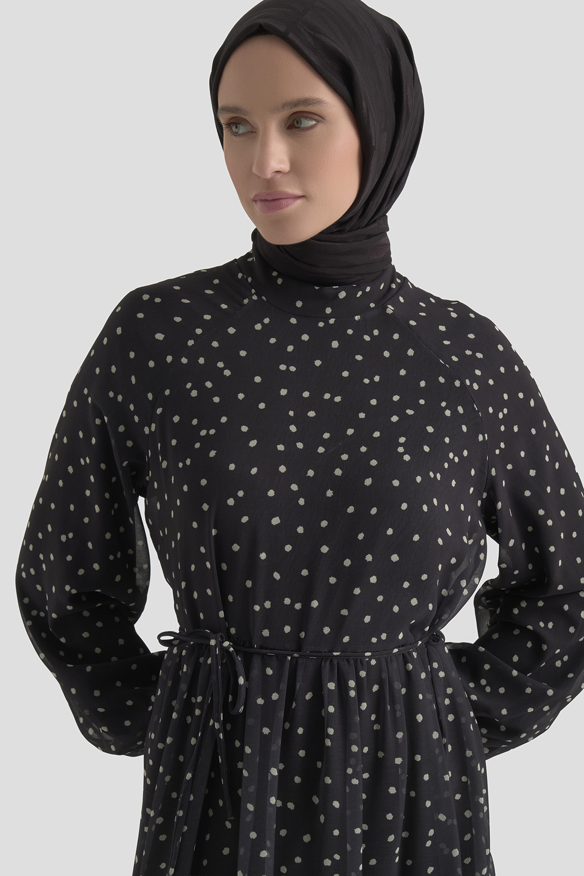 Armine Trend Beli İpli Puantiyeli Elbise Siyah 26YT910
