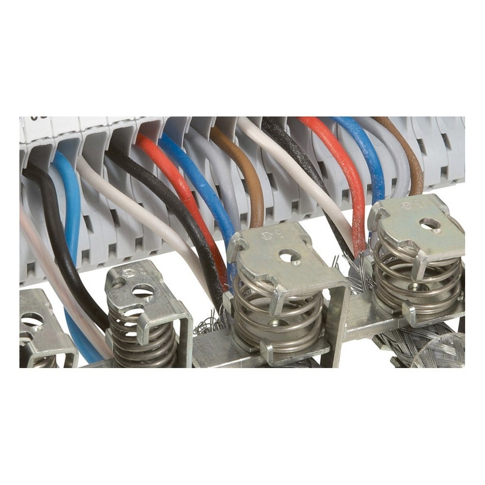 LEGRAND 037534Legrand Viking3 ekranlama çubuğu ebat 10x3mmLegrand 10x3 mm{ubercoelektromarket}