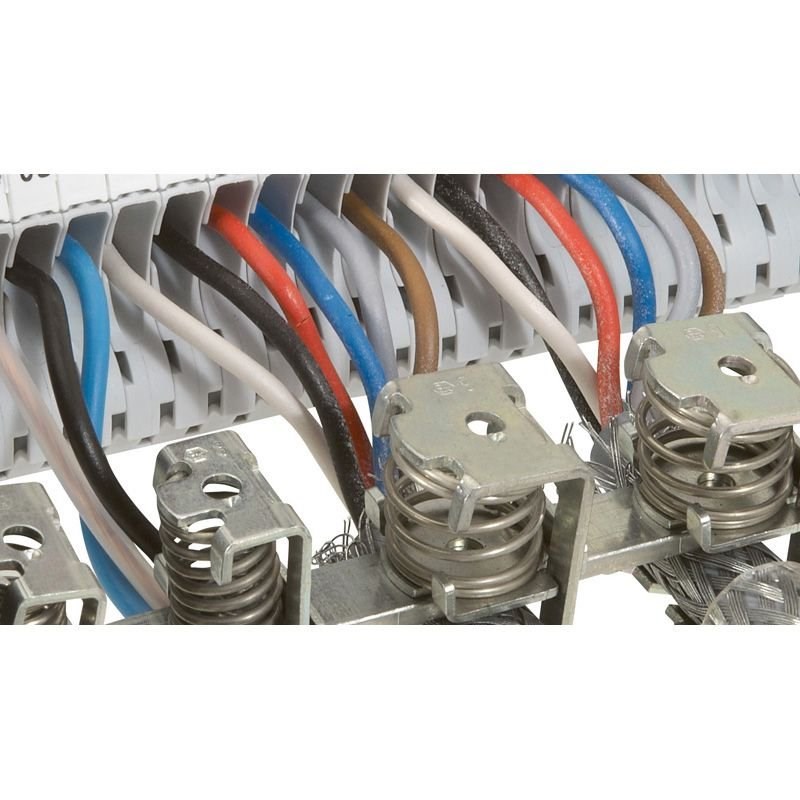 LEGRAND 037530Legrand Viking3 Ekranlama kelepçeleri 3 ile 8 mm çapında kablo içinLegrand 3 ile 8 mm çapında kablo için{ubercoelektromarket}