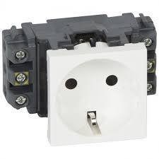 LEGRAND 077601Legrand Alüminyum DLP Gulot Kanalı İçin Sistem Armada Prizi - 2 Modül, 1x2P+T, BeyazLegrand Alüminyum DLP Gulot Kanalı İçin Sistem Armada Prizi{ubercoelektromarket}