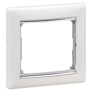 LEGRAND 770491Legrand Çerçeveler - Tekli - Beyaz / Gümüş bantlıLegrand Çerçeveler - Tekli - Beyaz - Gümüş bantlı{ubercoelektromarket}