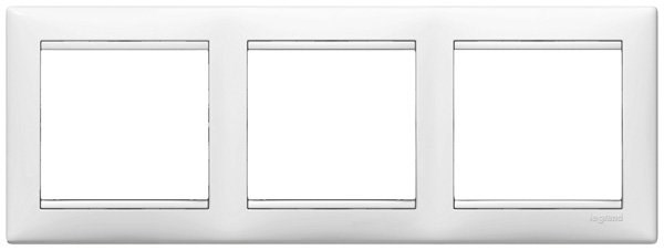 LEGRAND 774453Legrand Çerçeveler - Üçlü - BeyazLegrand Çerçeveler - Üçlü - Beyaz{ubercoelektromarket}