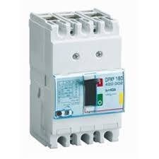 LEGRAND 420002Legrand DPX3 160 Kompakt Şalter - Termik manyetik - 3 kutup - Icu(kA) 16 - In(A) 40Legrand DPX3 160 Kompakt Şalter - Termik manyetik - 3 kutup{ubercoelektromarket}
