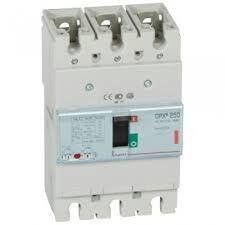 LEGRAND 420238Legrand DPX3 250 Kompakt Şalter - Termik manyetik - 3 kutup - Icu(kA) 36 - In(A) 200Legrand DPX3 250 Kompakt Şalter - Termik manyetik - 3 kutup{ubercoelektromarket}