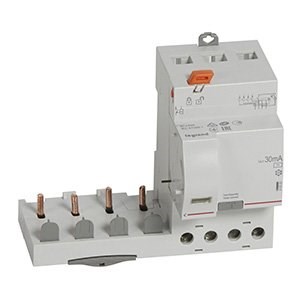LEGRAND 410500Legrand DX3 Yana Montaj Kaçak Akım Koruma Modülü - AC Tipi - Hassasiyet 30 mA - 4 kutup - In(A) 63Legrand DX3 Yana Montaj Kaçak Akım Koruma Modülü - AC Tipi{ubercoelektromarket}