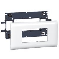 LEGRAND 010994Legrand Geliştirilebilir DLP Gulot Kanalı İçin Klipslenebilir Mekanizma Kaidesi - 4 Modül, Kapak Genişliği 85 mmLegrand Geliştirilebilir DLP Gulot Kanalı İçin{ubercoelektromarket}