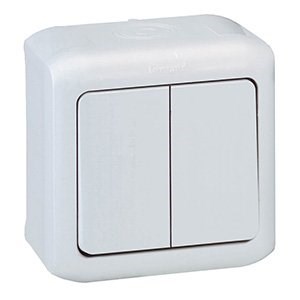 LEGRAND 782361Legrand Forix IP44 serisi sıva üstü beyaz komütatör vavien 10ALegrand Komütatör vavien - Beyaz{ubercoelektromarket}