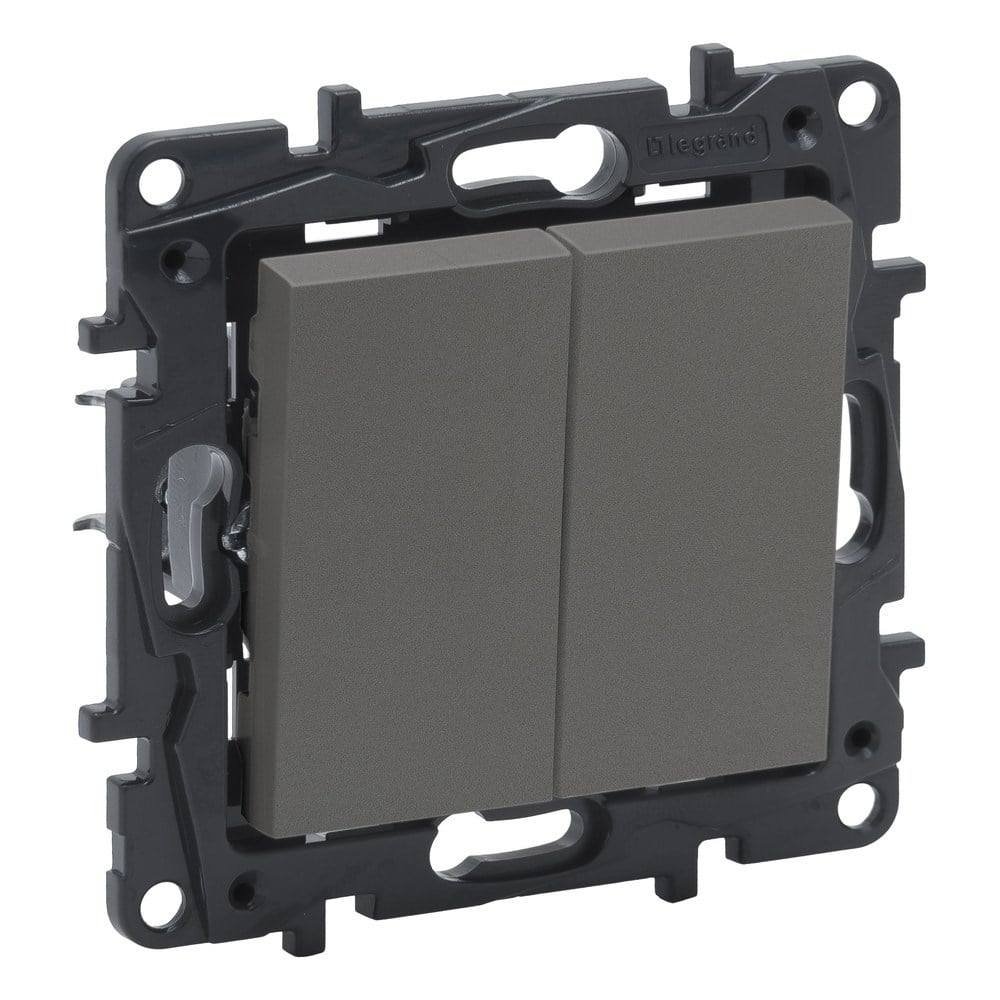 LEGRAND 768806Legrand Kumanda Mekanizmaları - Komütatör - TitanyumLegrand Kumanda Mekanizmaları - Komütatör - Titanyum{ubercoelektromarket}