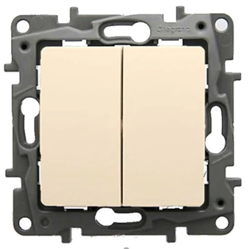 LEGRAND 767406Legrand Kumanda Mekanizmaları - Komütatör - BejLegrand Kumanda Mekanizmaları - Komütatör - Bej{ubercoelektromarket}