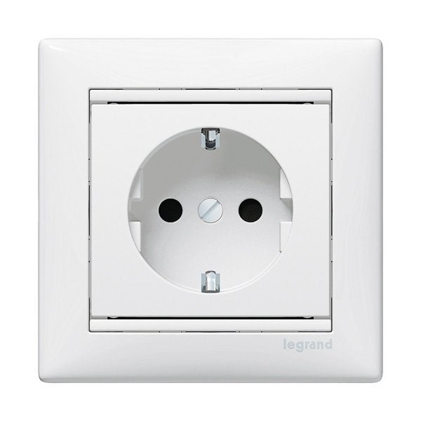 LEGRAND 774421Legrand Prizler - Çocuk korumalı topraklı priz - Beyaz (7 744 21)Legrand Prizler - Çocuk korumalı topraklı priz - Beyaz{ubercoelektromarket}