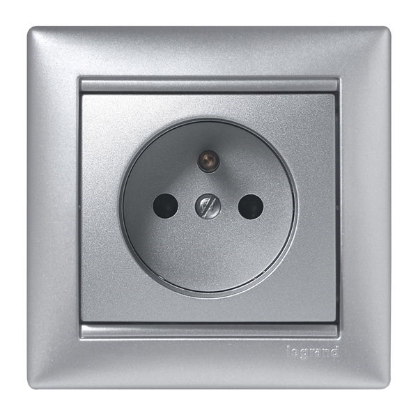 LEGRAND 770196Legrand Prizler - Fransız Standardı topraklı priz - UPSLegrand Prizler - Fransız Standardı topraklı priz - UPS{ubercoelektromarket}
