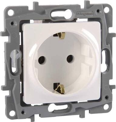 LEGRAND 767114Legrand Salbei serisi beyaz  Topraklı priz 230V 16ALegrand Prizler - Topraklı priz - Beyaz{ubercoelektromarket}