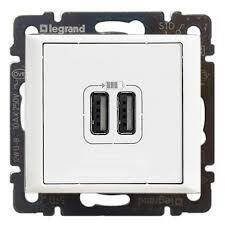 LEGRAND 770470Legrand Valena USB beyaz şarj prizi 2 çıkışlı 1500mA Direkt 220V AC giriş USB çıkışLegrand Prizler - USB şarj prizi - 2 çıkış - Beyaz{ubercoelektromarket}