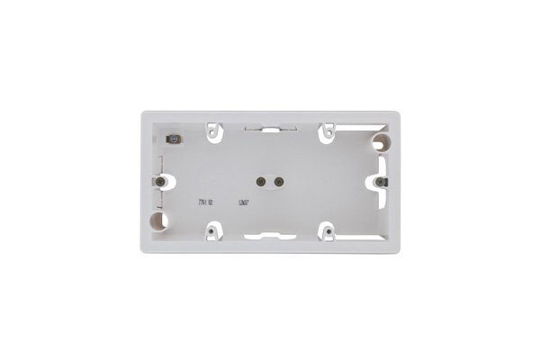 LEGRAND 776182Legrand Sıva Üstü Montaj Kasaları - Beyaz (7 761 82)Legrand Sıva Üstü Montaj Kasaları - Beyaz{ubercoelektromarket}