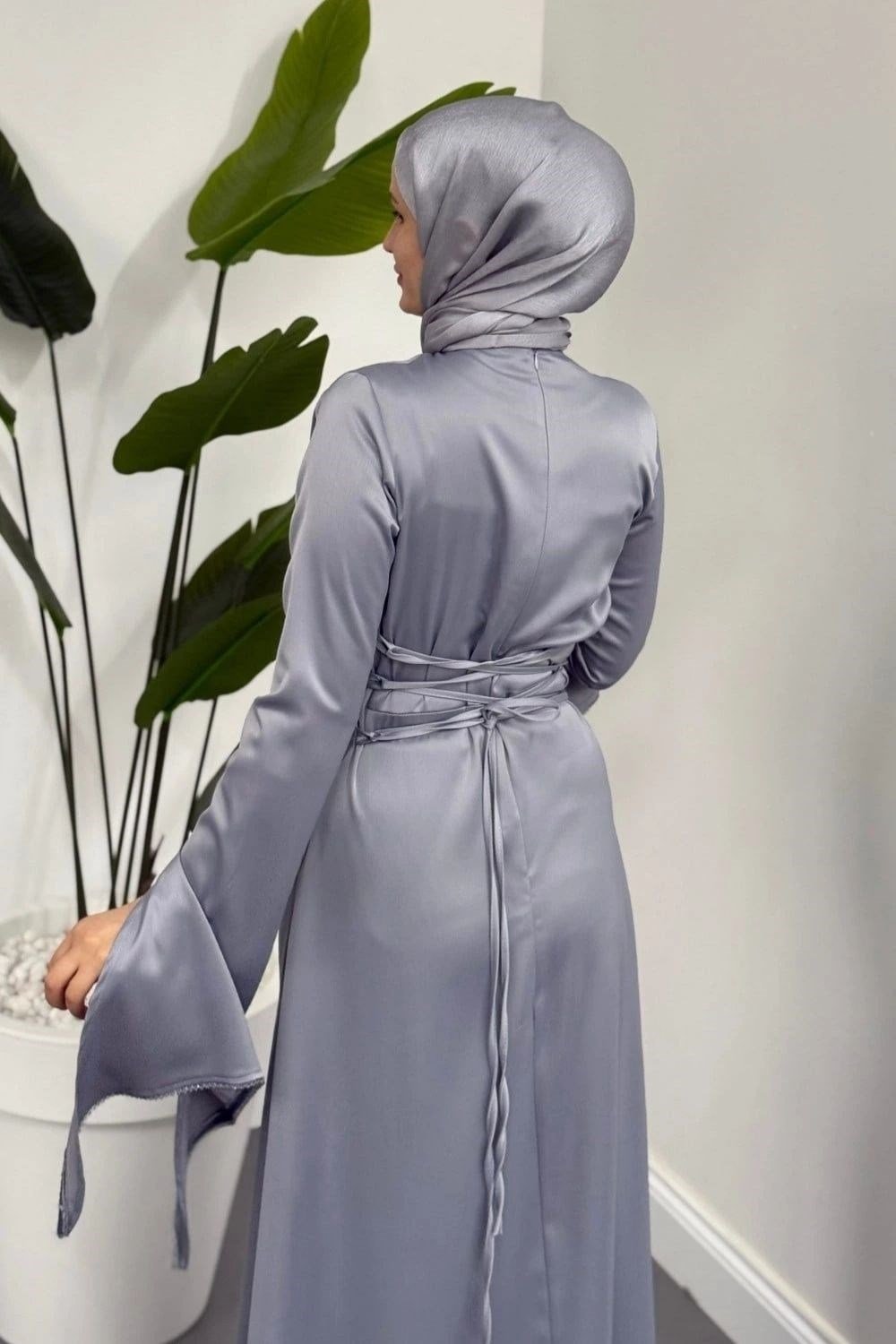Moneva Kolları Yırtmaçlı Abiye Gri