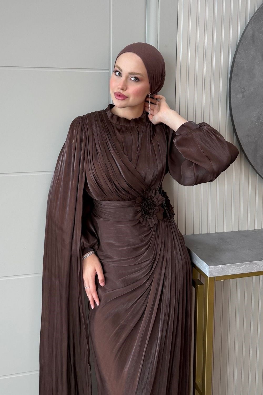 Nilüfer Çiçeği Detay Abiye Kahverengi