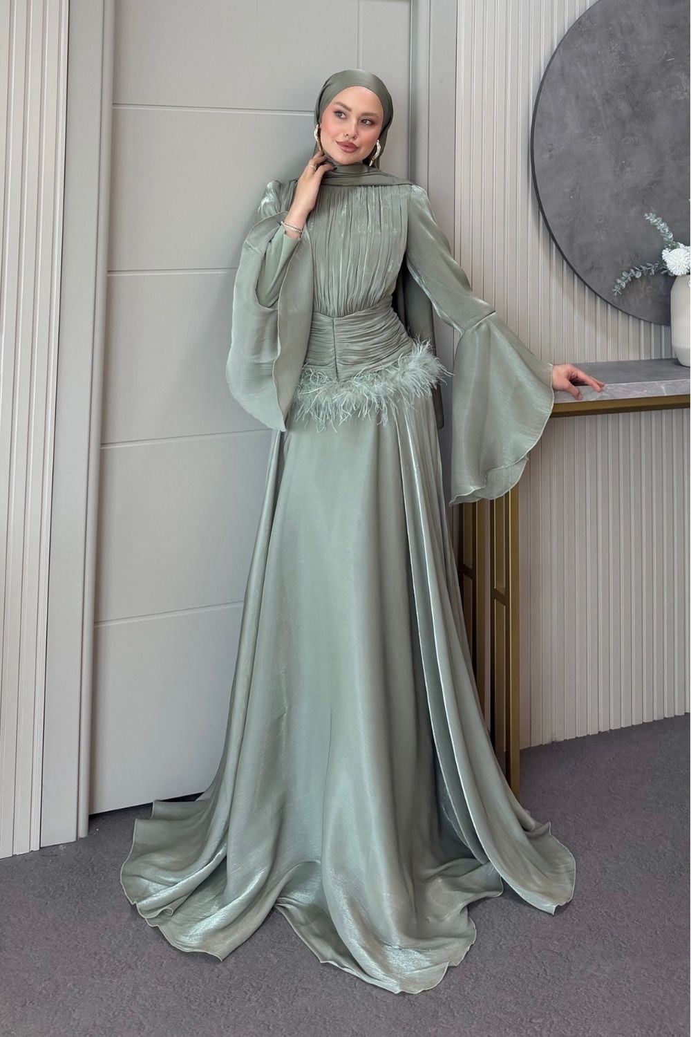 Yonca Bel Drape Tüylü Abiye Mint