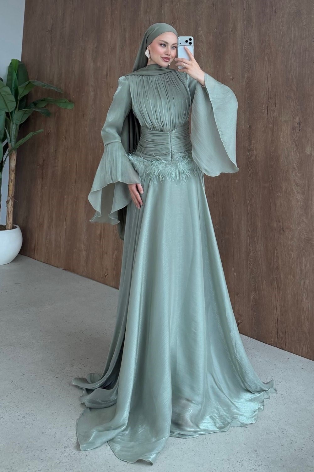 Yonca Bel Drape Tüylü Abiye Mint
